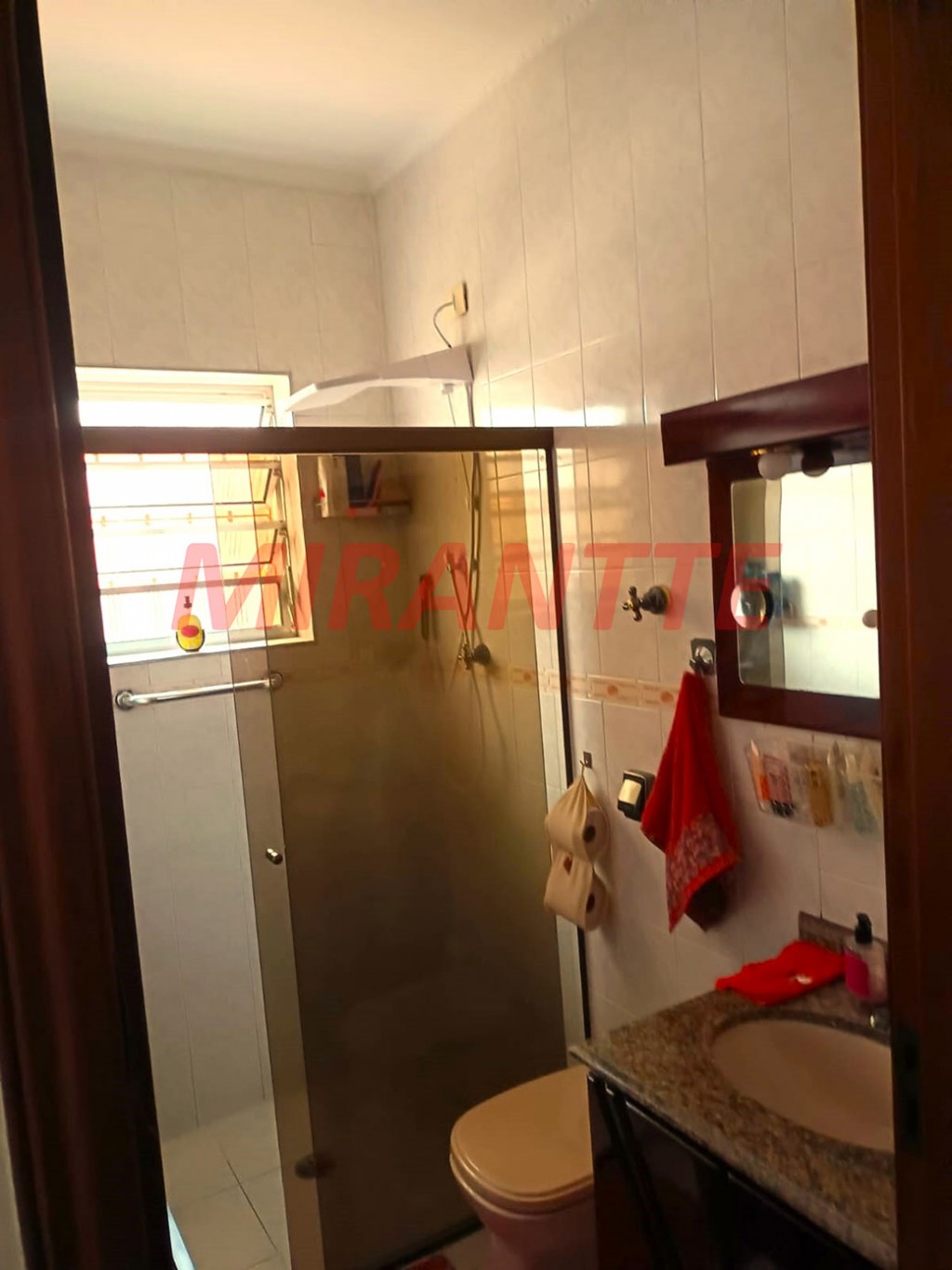 Sobrado de 167m² com 4 quartos em Sítio Do Morro