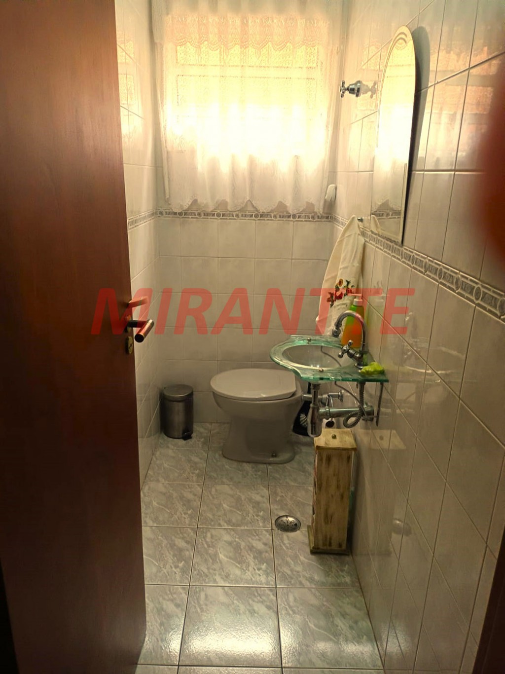 Sobrado de 167m² com 4 quartos em Sítio Do Morro