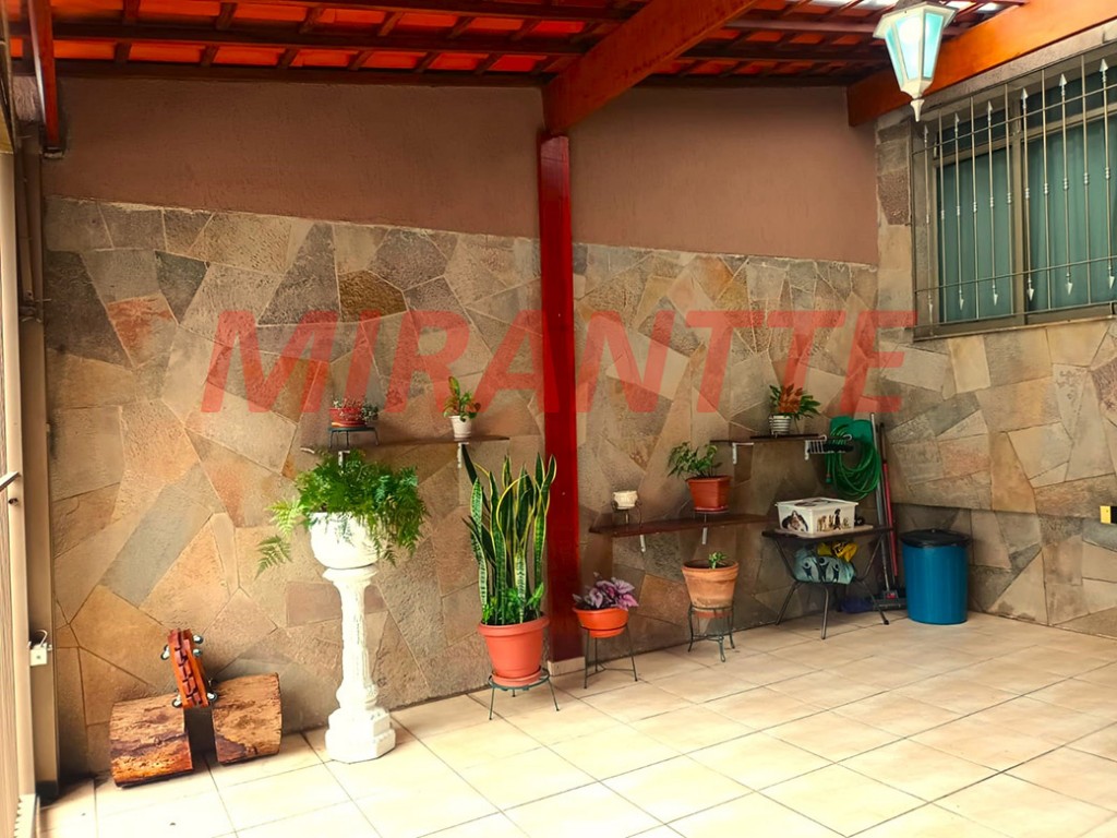 Sobrado de 167m² com 4 quartos em Sítio Do Morro