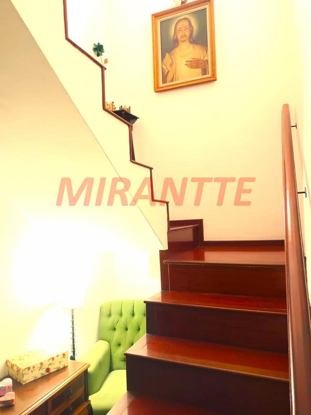Sobrado de 167m² com 4 quartos em Sítio Do Morro