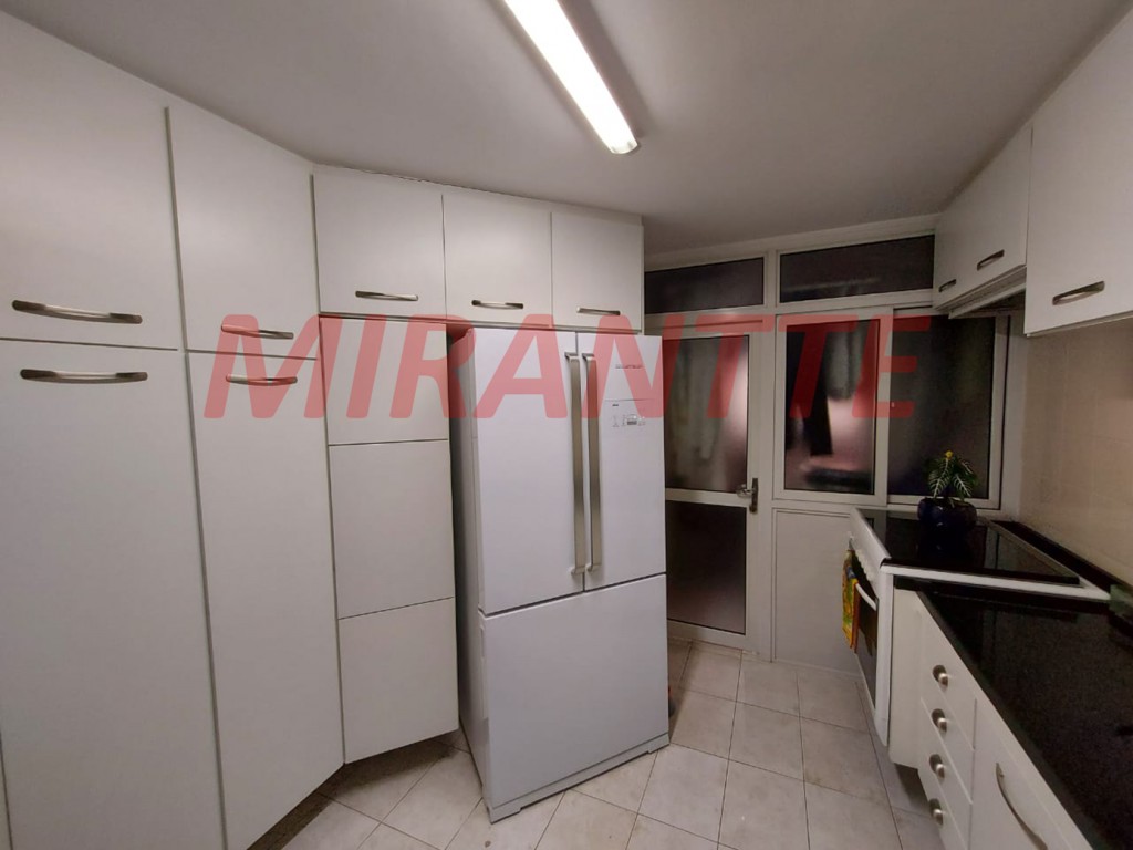 Apartamento de 97m² com 3 quartos em Água Fria