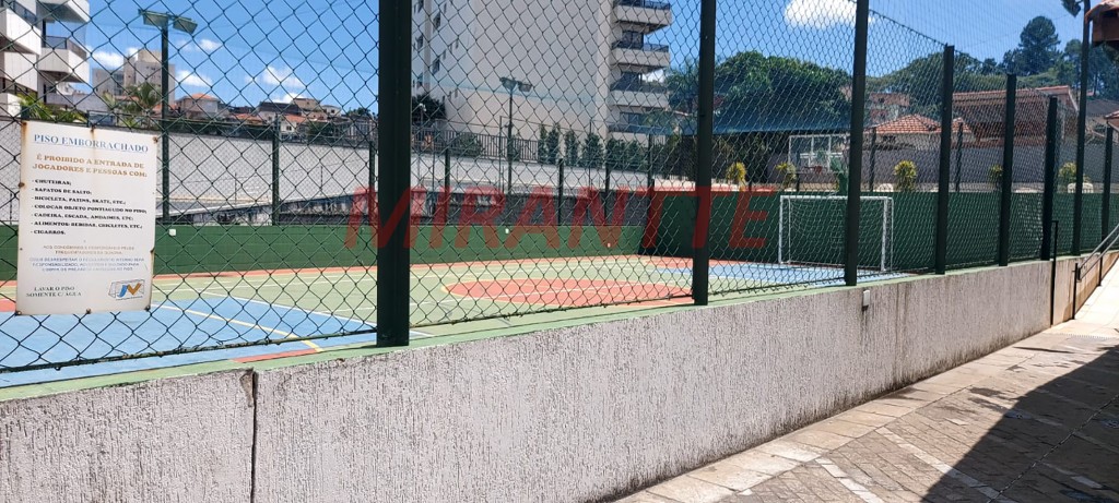 Apartamento de 97m² com 3 quartos em Água Fria