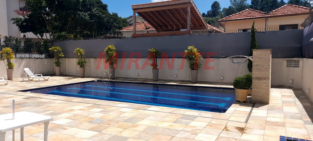 Apartamento de 97m² com 3 quartos em Água Fria