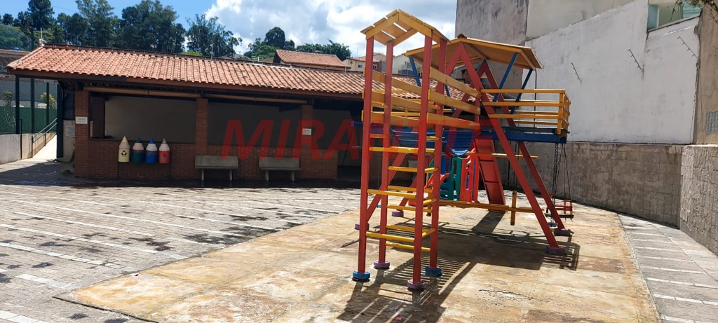 Apartamento de 97m² com 3 quartos em Água Fria