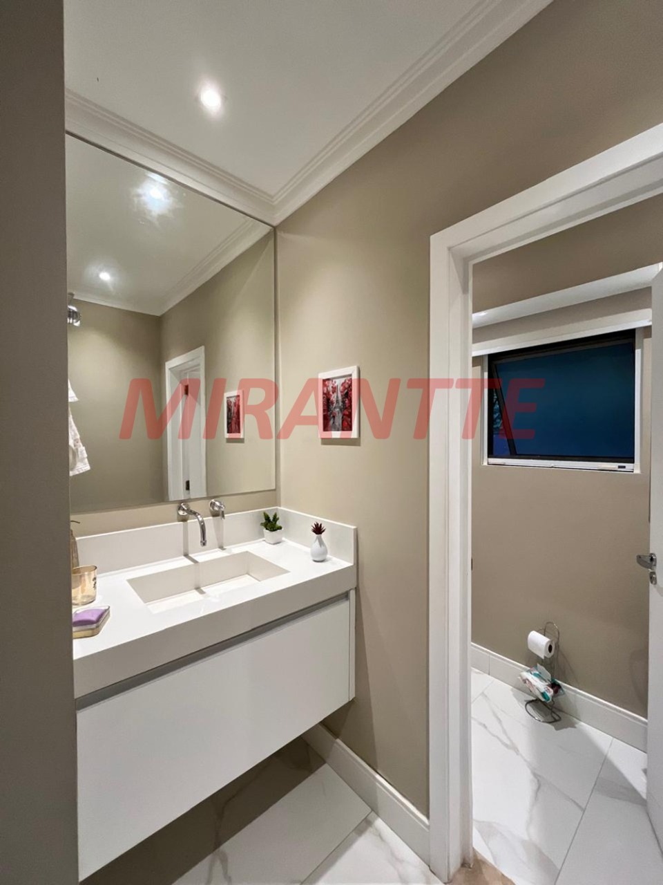 Sobrado de 495m² com 4 quartos em Serra Da Cantareira