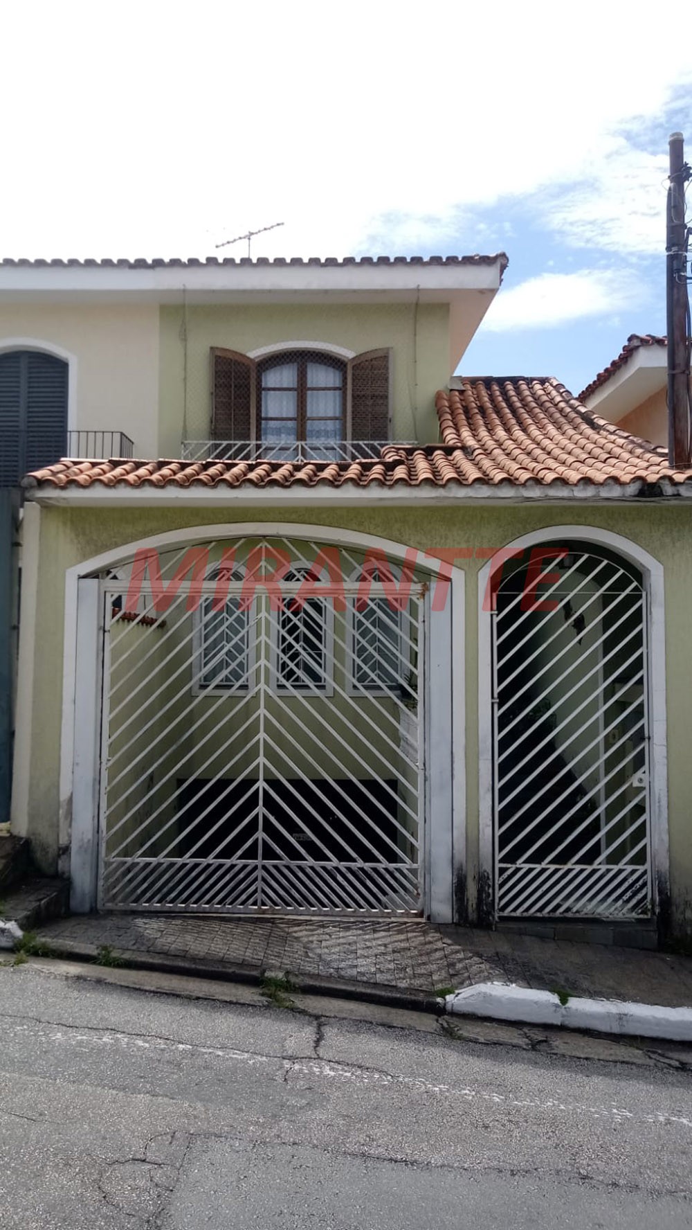 Sobrado de 162m² com 3 quartos em Vila Mazzei