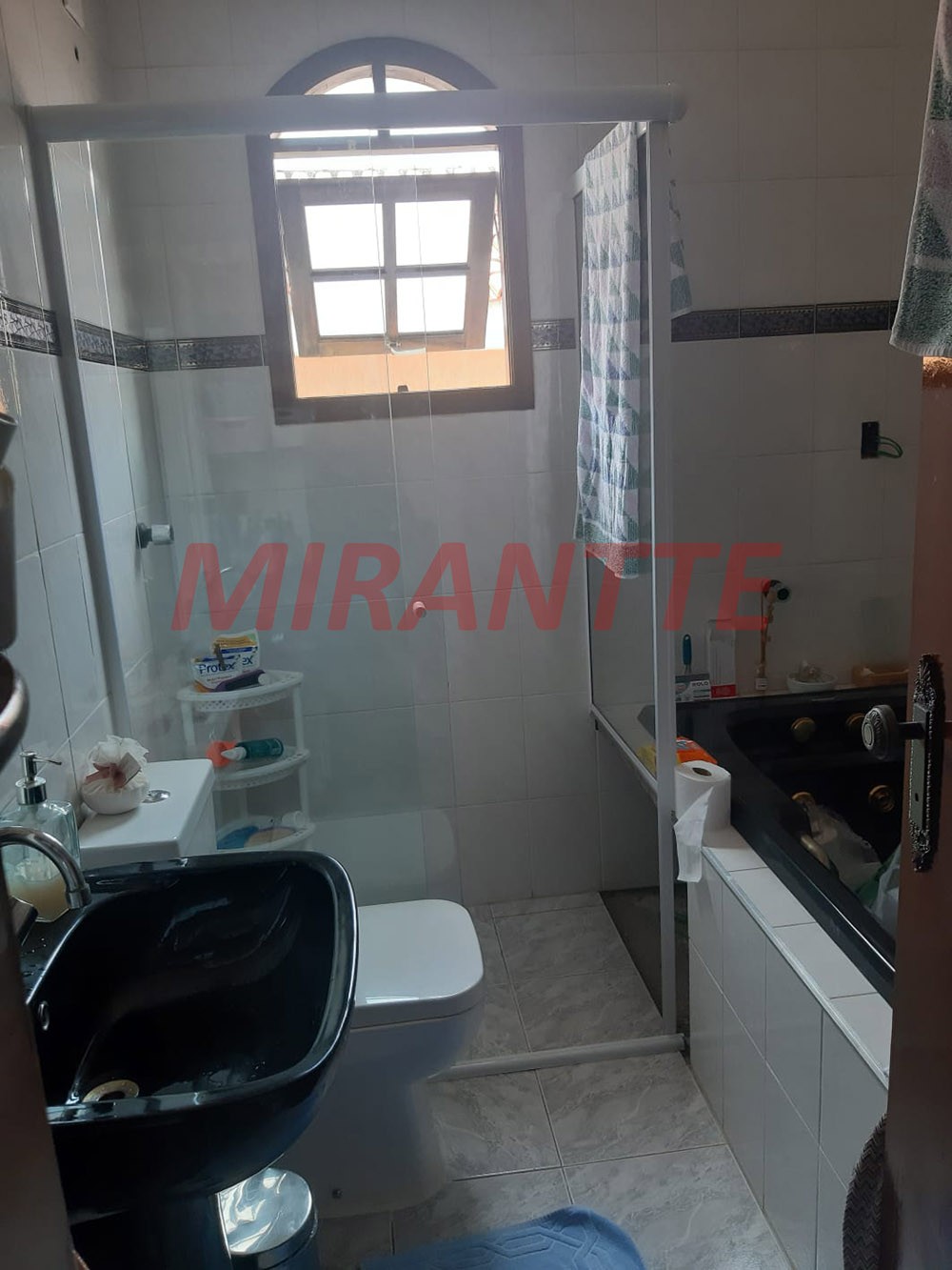 Sobrado de 162m² com 3 quartos em Vila Mazzei