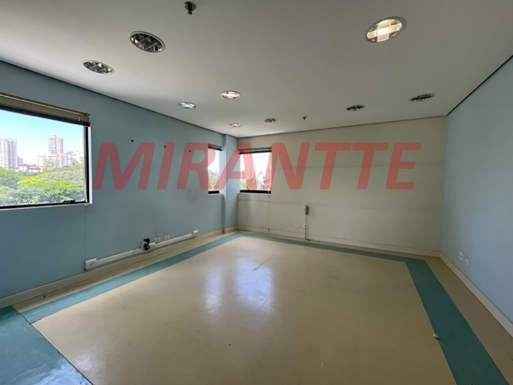 Conjunto comercial de 30m² em Santana