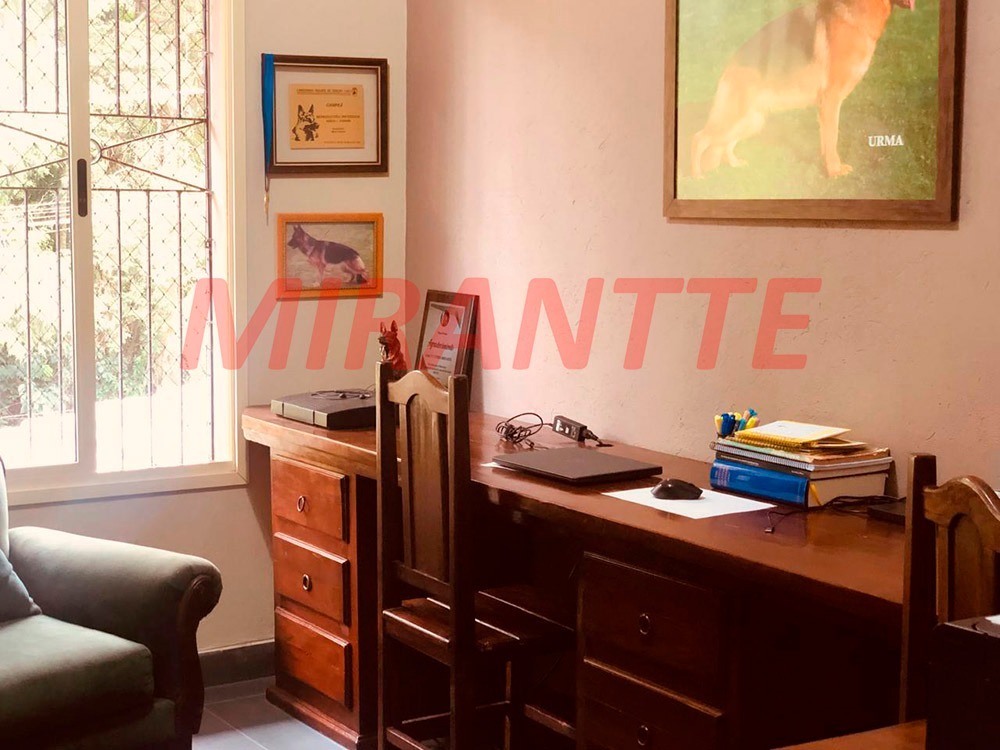Sobrado de 750m² com 4 quartos em Serra Da Cantareira