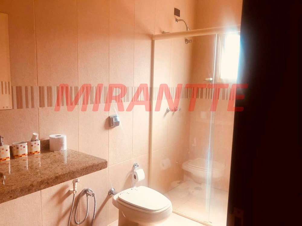 Sobrado de 750m² com 4 quartos em Serra Da Cantareira