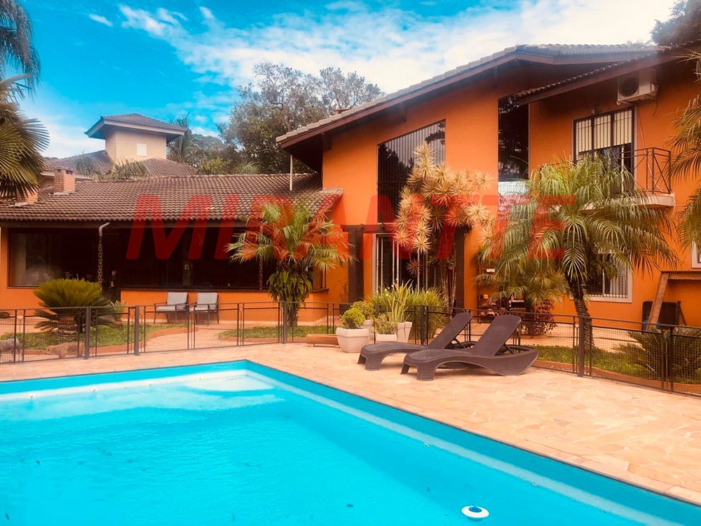 Sobrado de 750m² com 4 quartos em Serra Da Cantareira