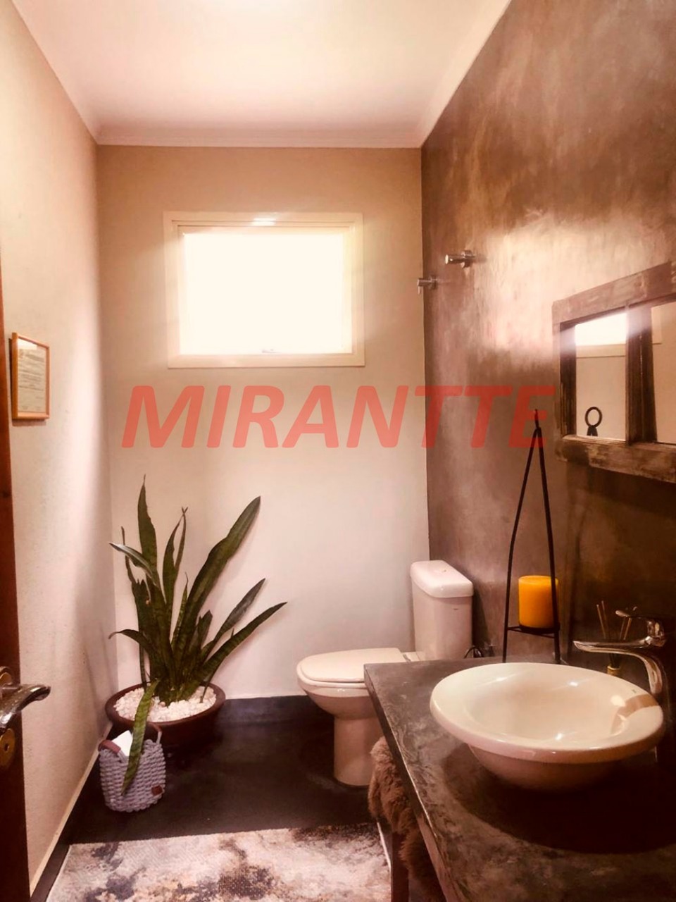 Sobrado de 750m² com 4 quartos em Serra Da Cantareira