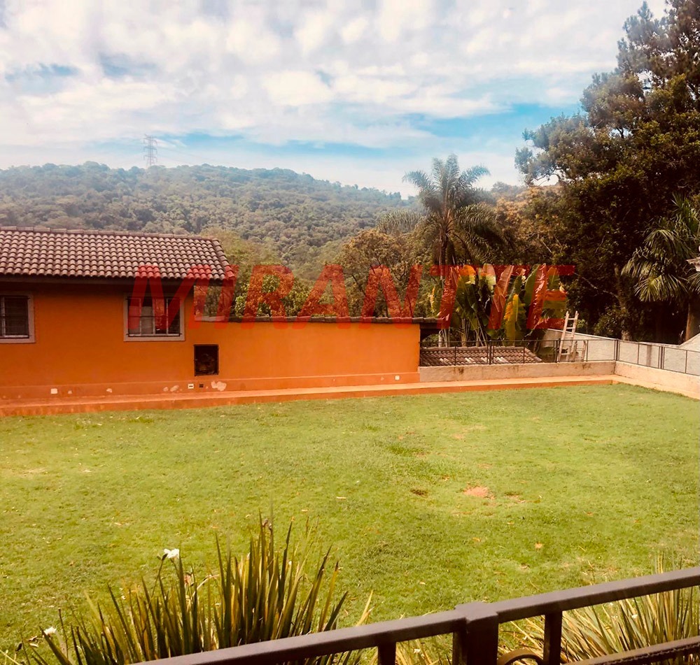 Sobrado de 750m² com 4 quartos em Serra Da Cantareira