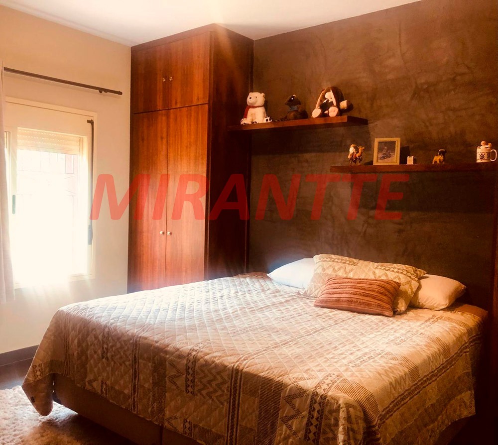 Sobrado de 750m² com 4 quartos em Serra Da Cantareira