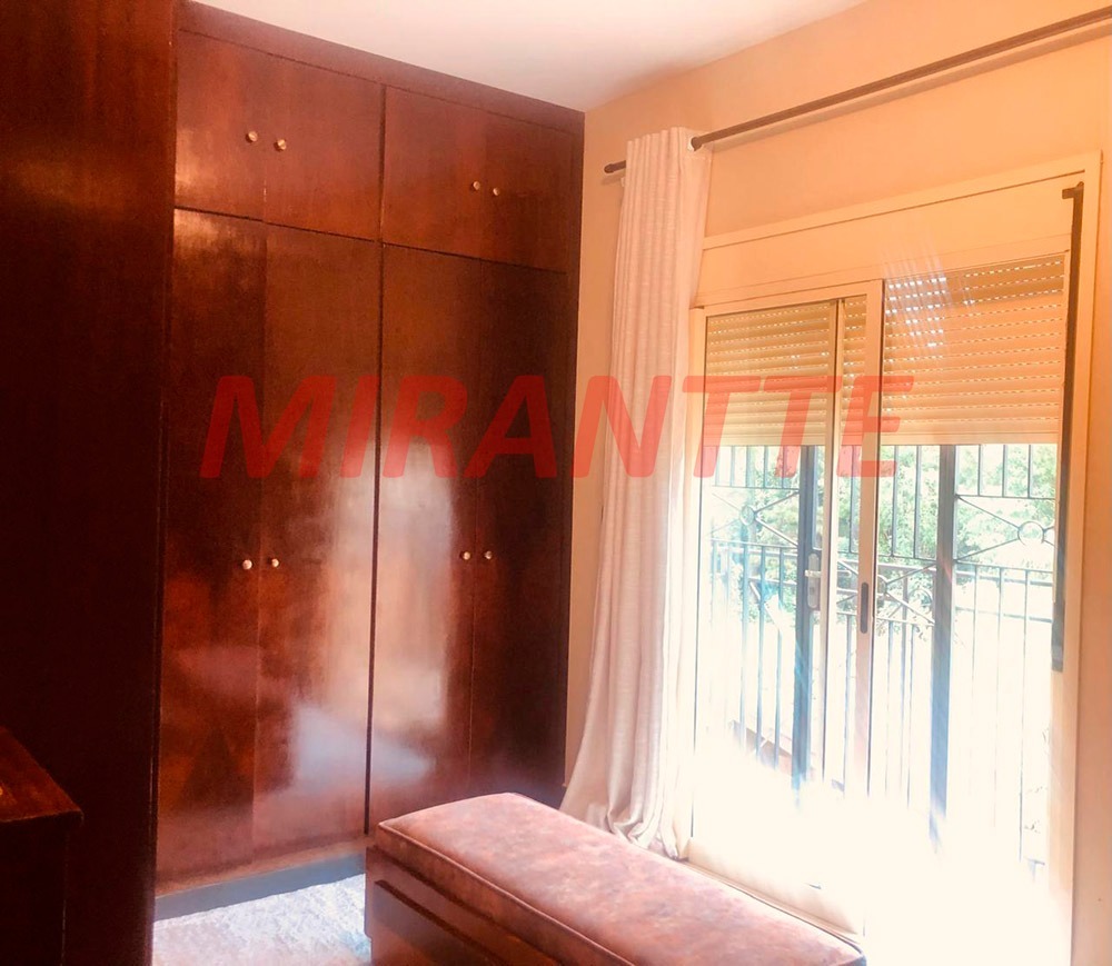 Sobrado de 750m² com 4 quartos em Serra Da Cantareira