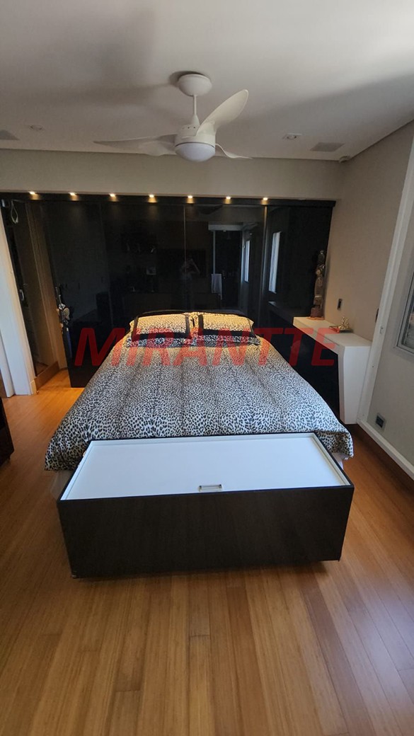 Cobertura de 200m² com 3 quartos em Santana