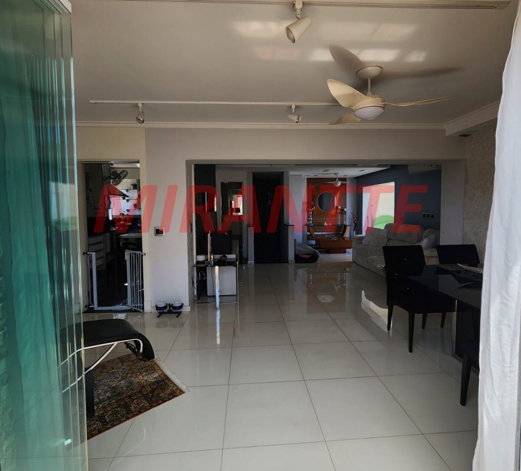 Cobertura de 200m² com 3 quartos em Santana