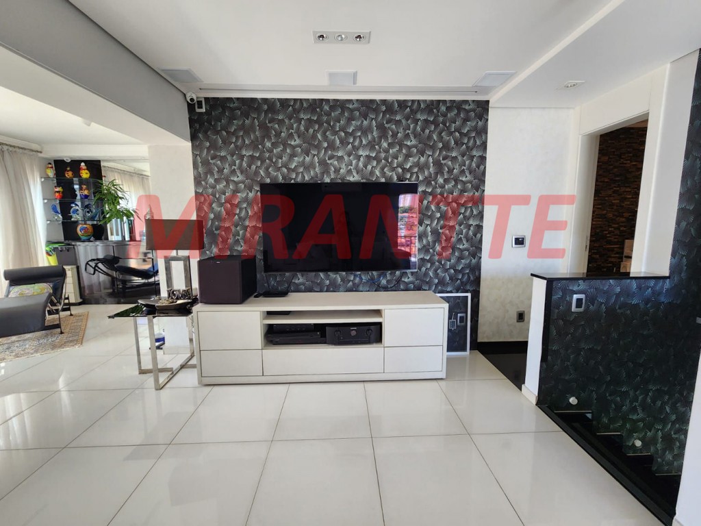 Cobertura de 200m² com 3 quartos em Santana