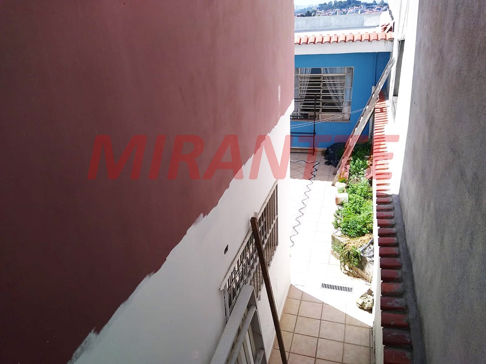 Sobrado de 198m² com 4 quartos em Tremembe