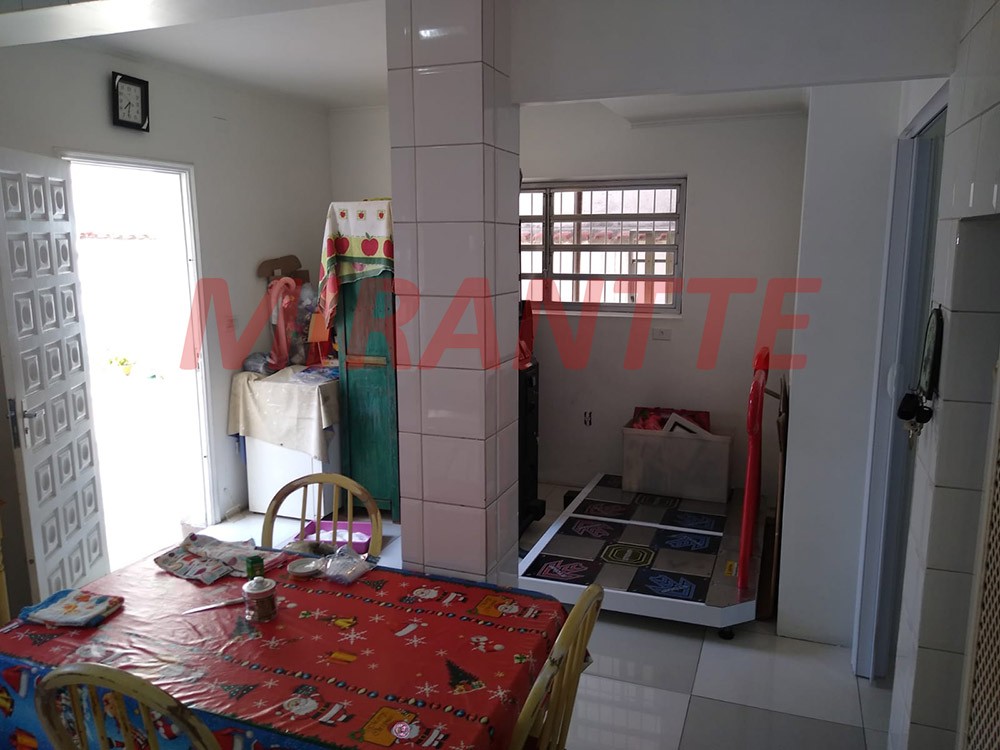 Sobrado de 198m² com 4 quartos em Tremembe