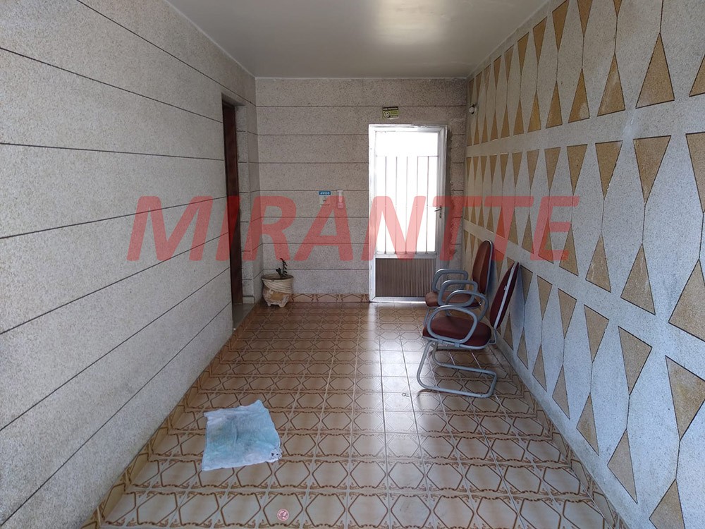 Sobrado de 198m² com 4 quartos em Tremembe