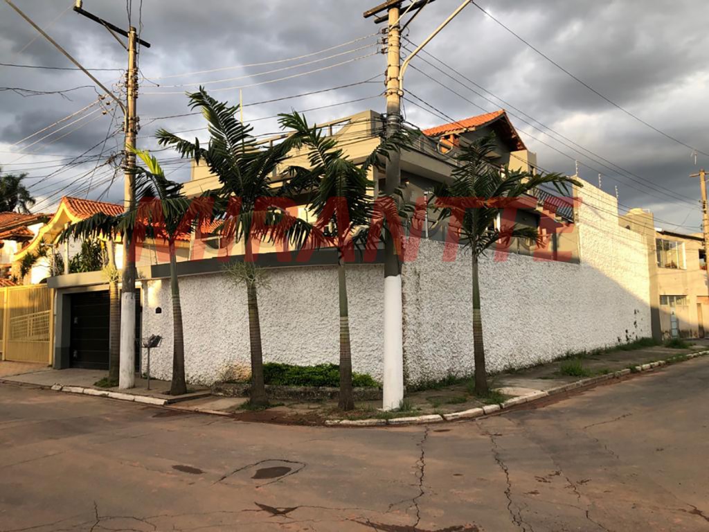 Sobrado de 260m² com 3 quartos em Tremembe
