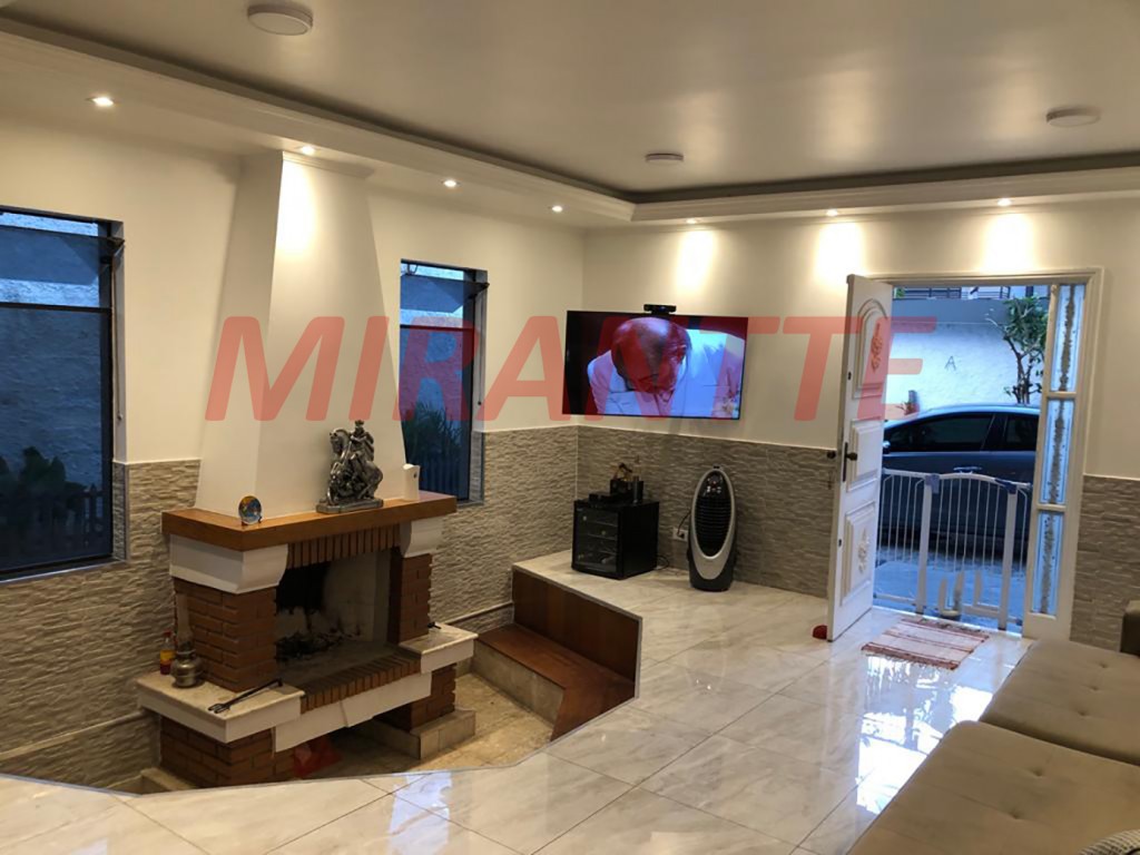 Sobrado de 260m² com 3 quartos em Tremembe