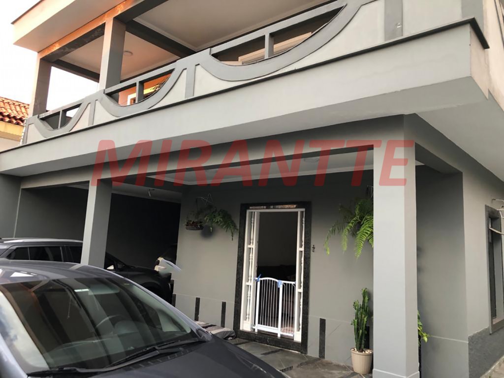 Sobrado de 260m² com 3 quartos em Tremembe