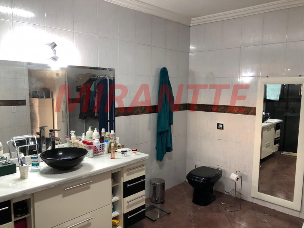Sobrado de 260m² com 3 quartos em Tremembe