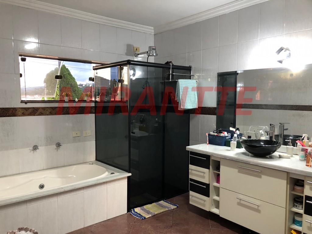 Sobrado de 260m² com 3 quartos em Tremembe