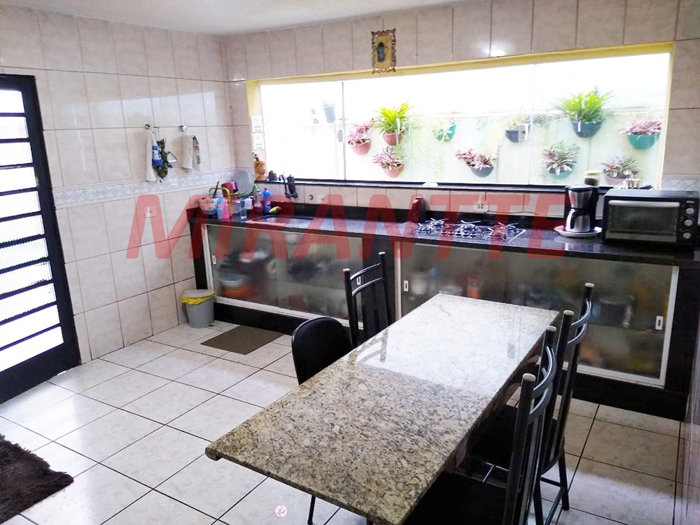 Sobrado de 128m² com 3 quartos em Tremembe