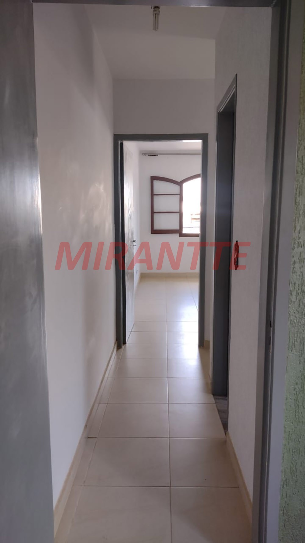Sobrado de 144m² com 2 quartos em Jardim Peri