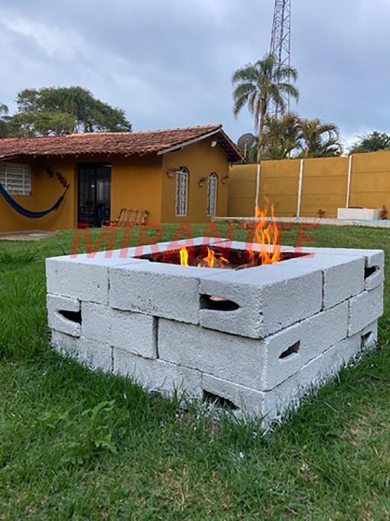 ChÁcara de 150m² com 3 quartos em Terra Preta