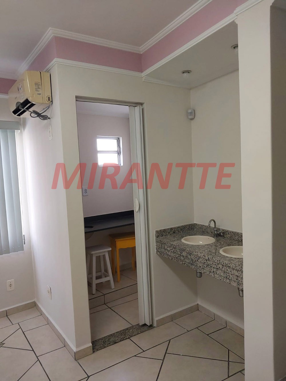 Comercial de 240m² com 5 quartos em Vila Gustavo
