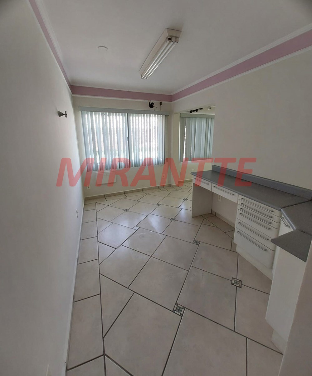 Comercial de 240m² com 5 quartos em Vila Gustavo