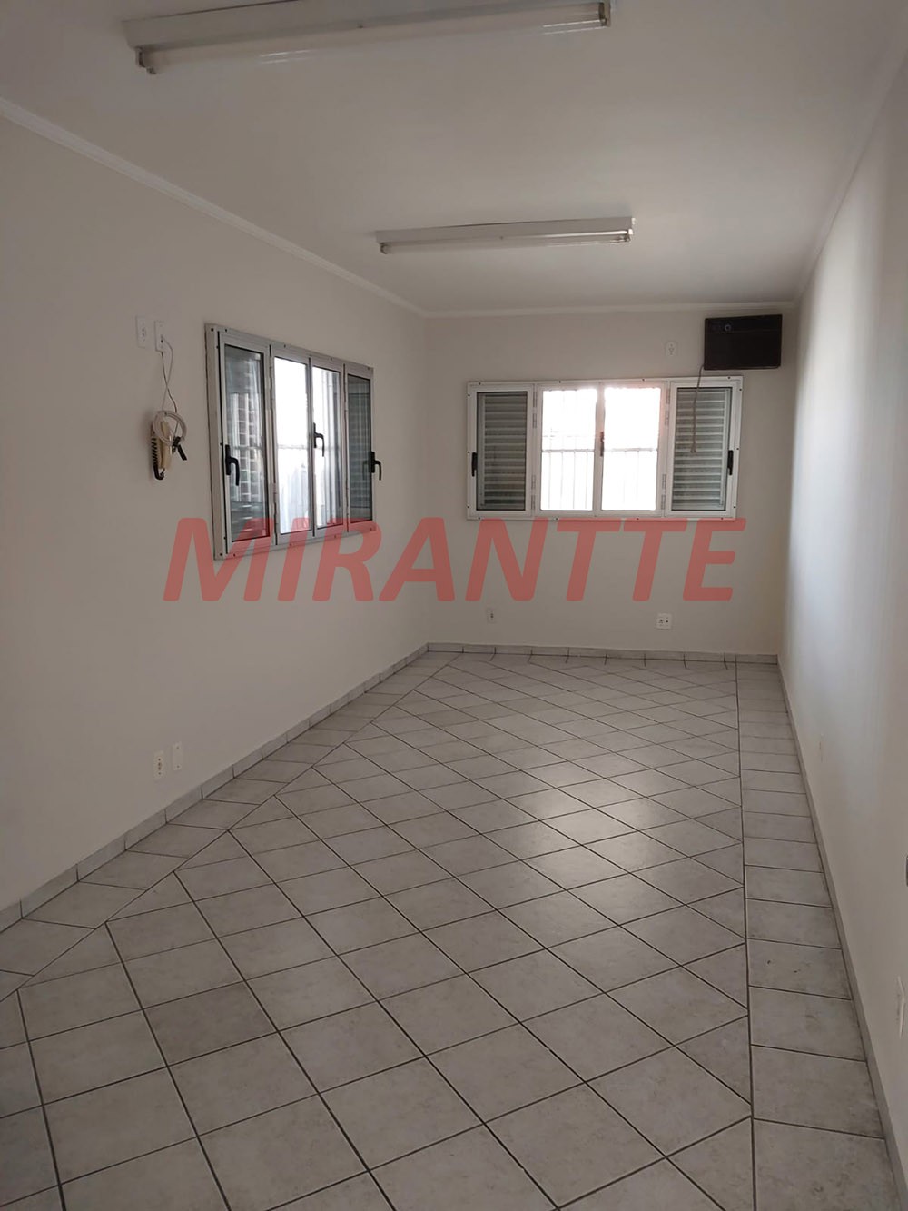 Comercial de 240m² com 5 quartos em Vila Gustavo