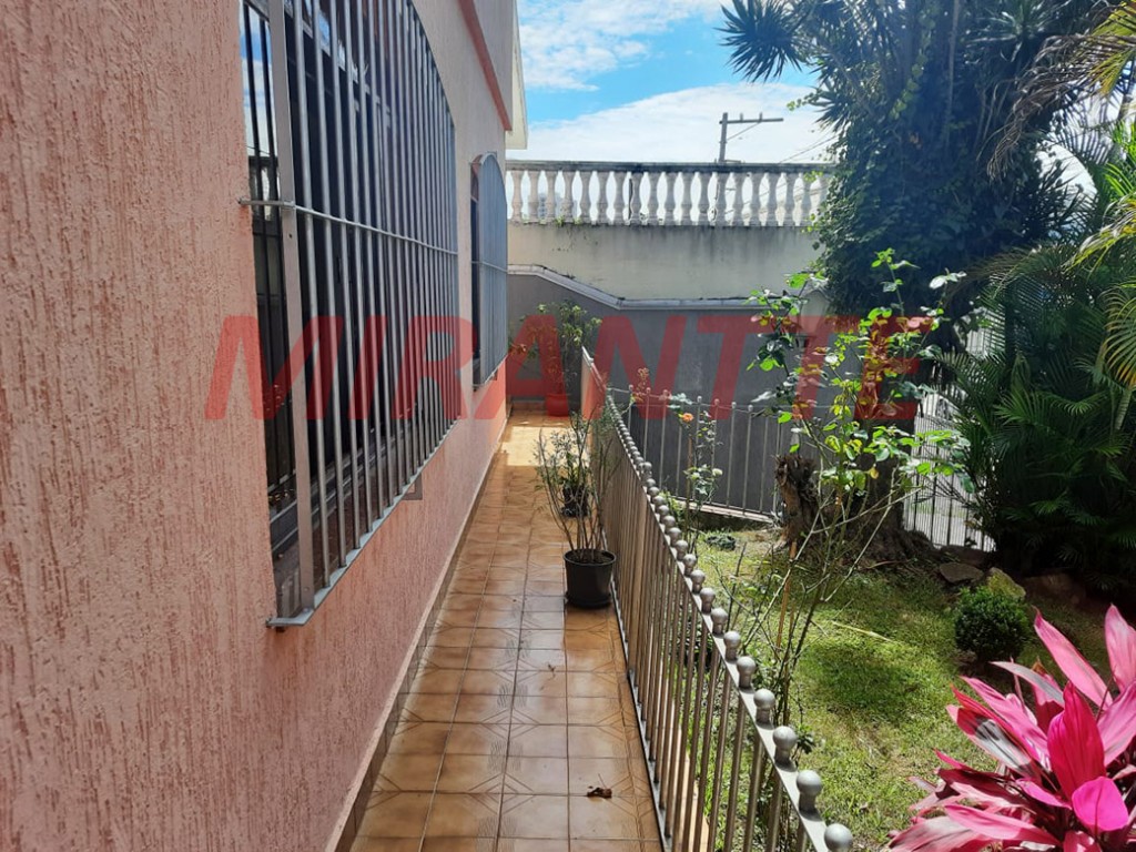 Sobrado de 360m² com 5 quartos em Imirim
