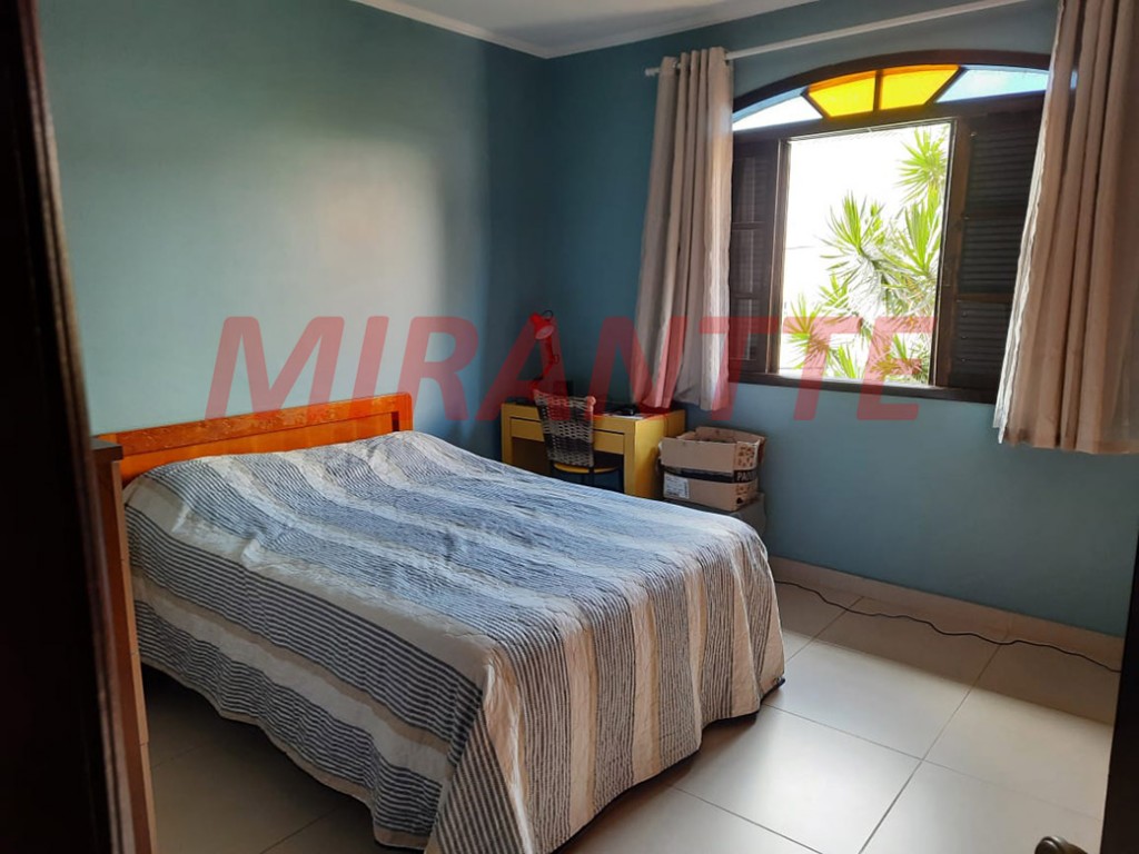 Sobrado de 360m² com 5 quartos em Imirim