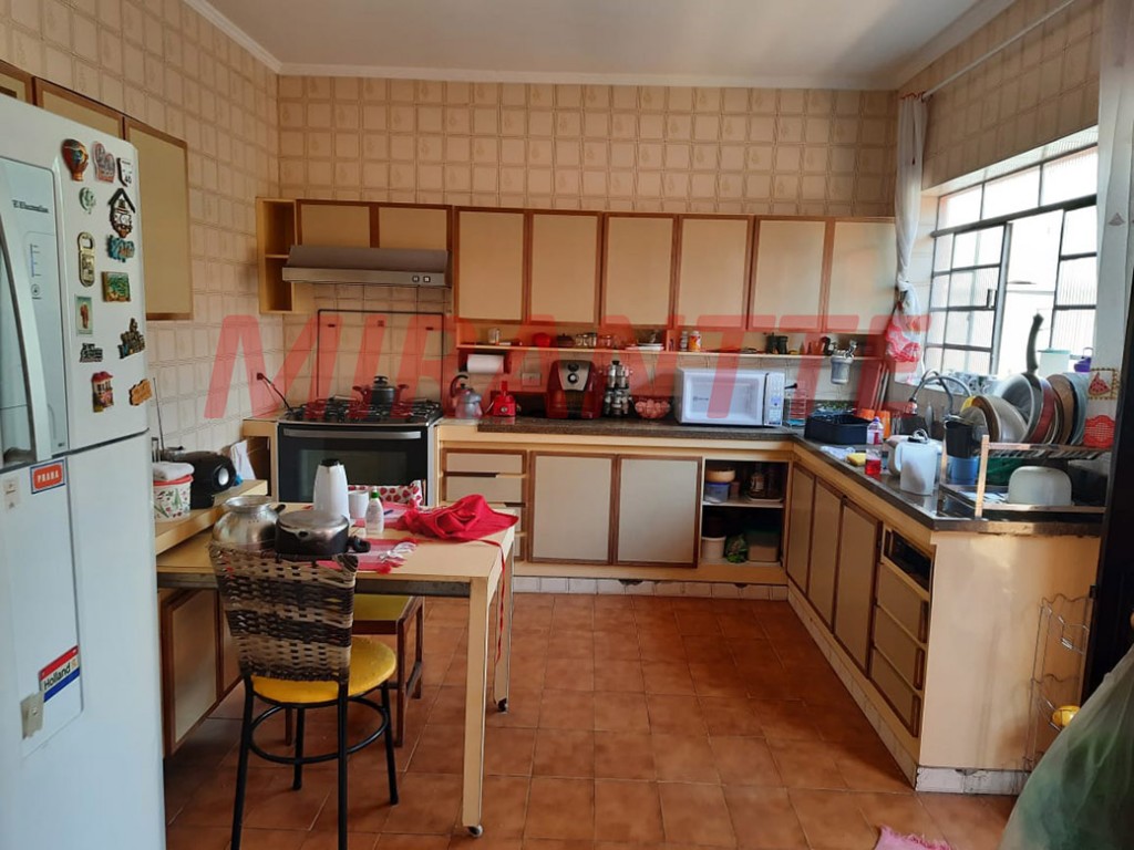 Sobrado de 360m² com 5 quartos em Imirim