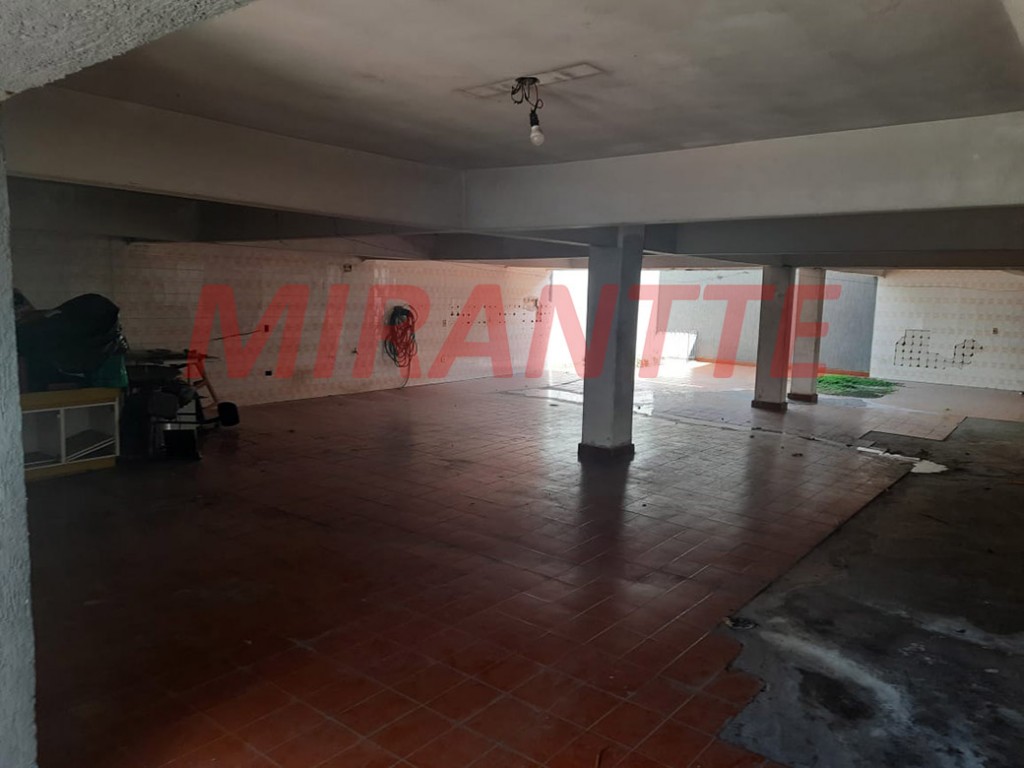 Sobrado de 360m² com 5 quartos em Imirim