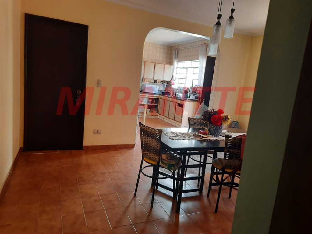 Sobrado de 360m² com 5 quartos em Imirim