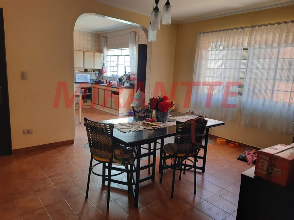 Sobrado de 360m² com 5 quartos em Imirim