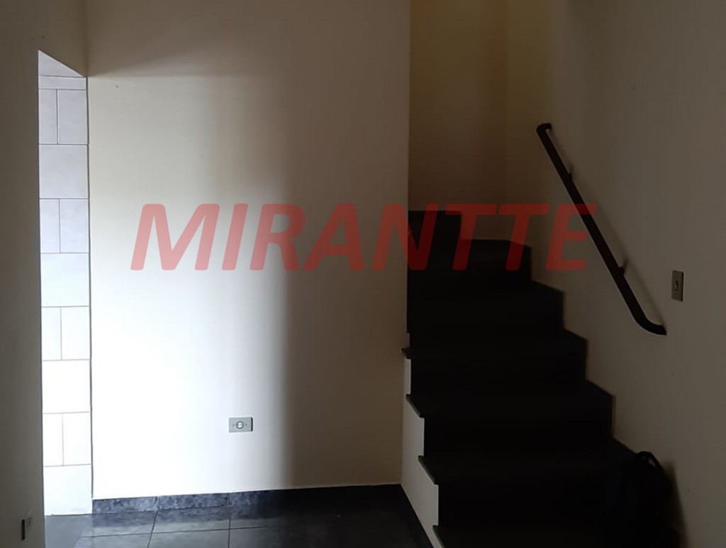 Sobrado de 64m² com 2 quartos em Vila Zat