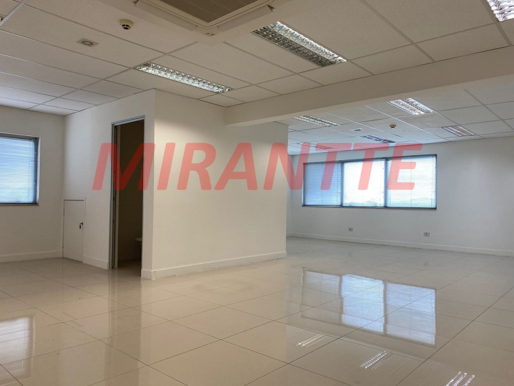 Comercial de 84m² em Santana