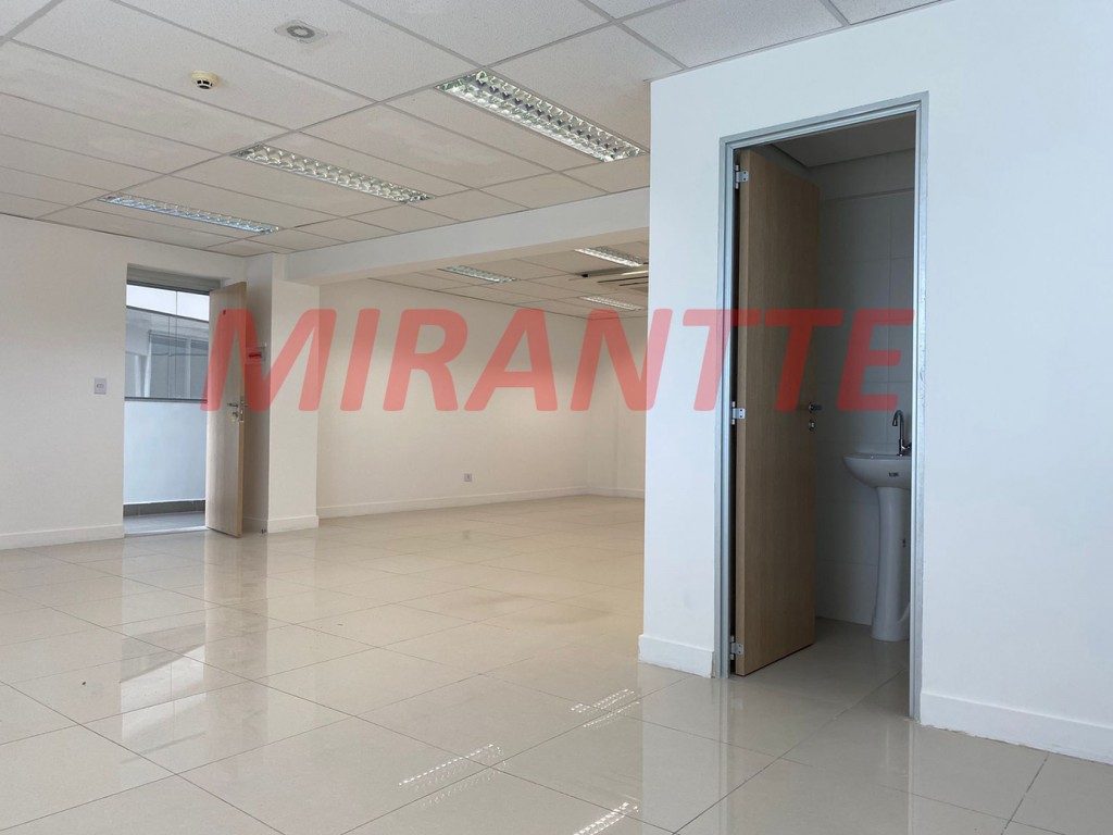 Comercial de 84m² em Santana