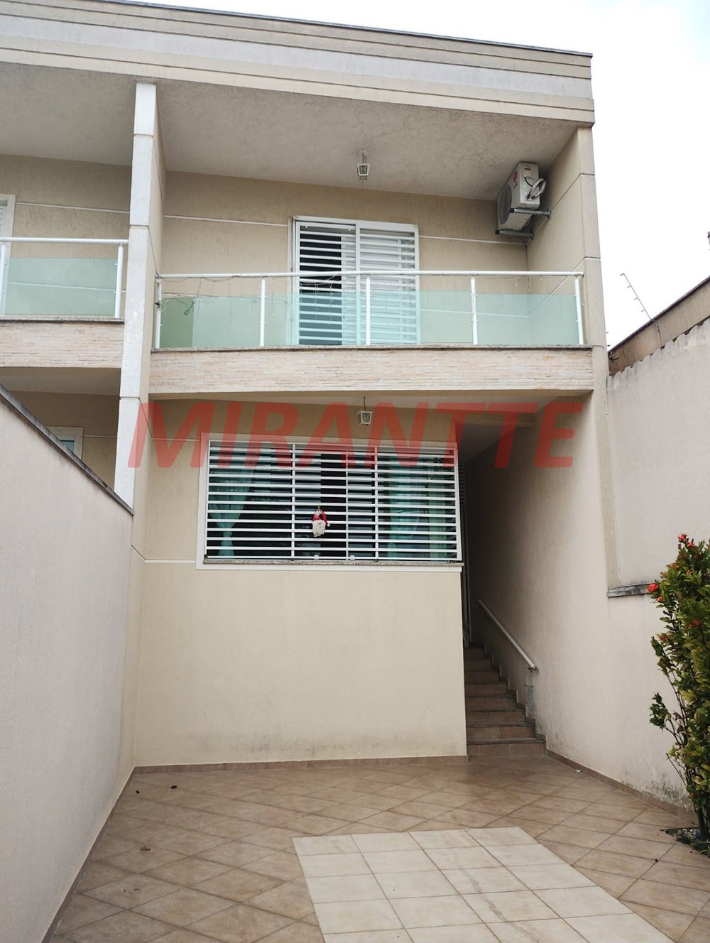 Sobrado de 180m² com 3 quartos em Vila Santa Maria
