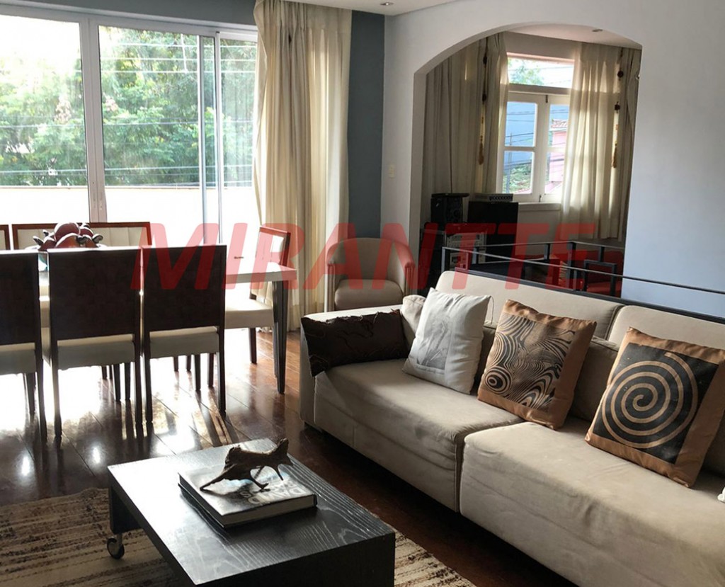 Sobrado de 180m² com 4 quartos em Jardim Consolata