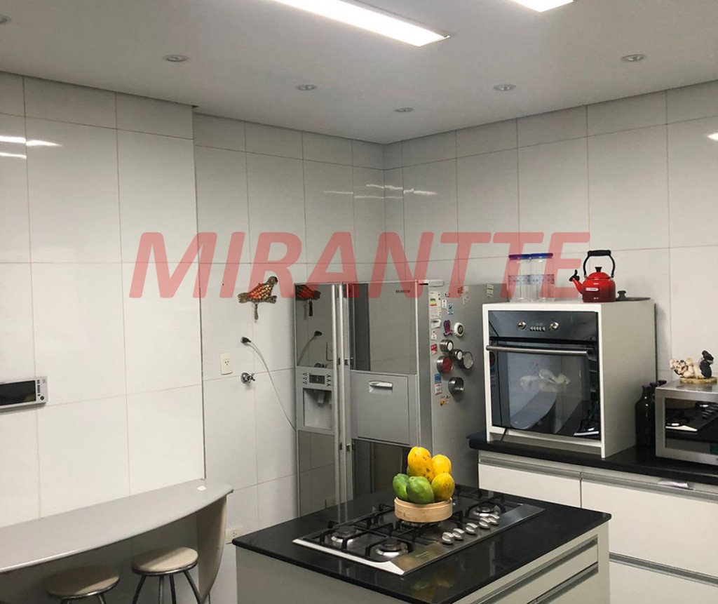 Sobrado de 180m² com 4 quartos em Jardim Consolata