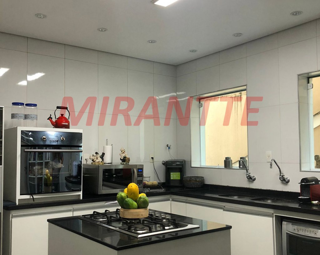 Sobrado de 180m² com 4 quartos em Jardim Consolata