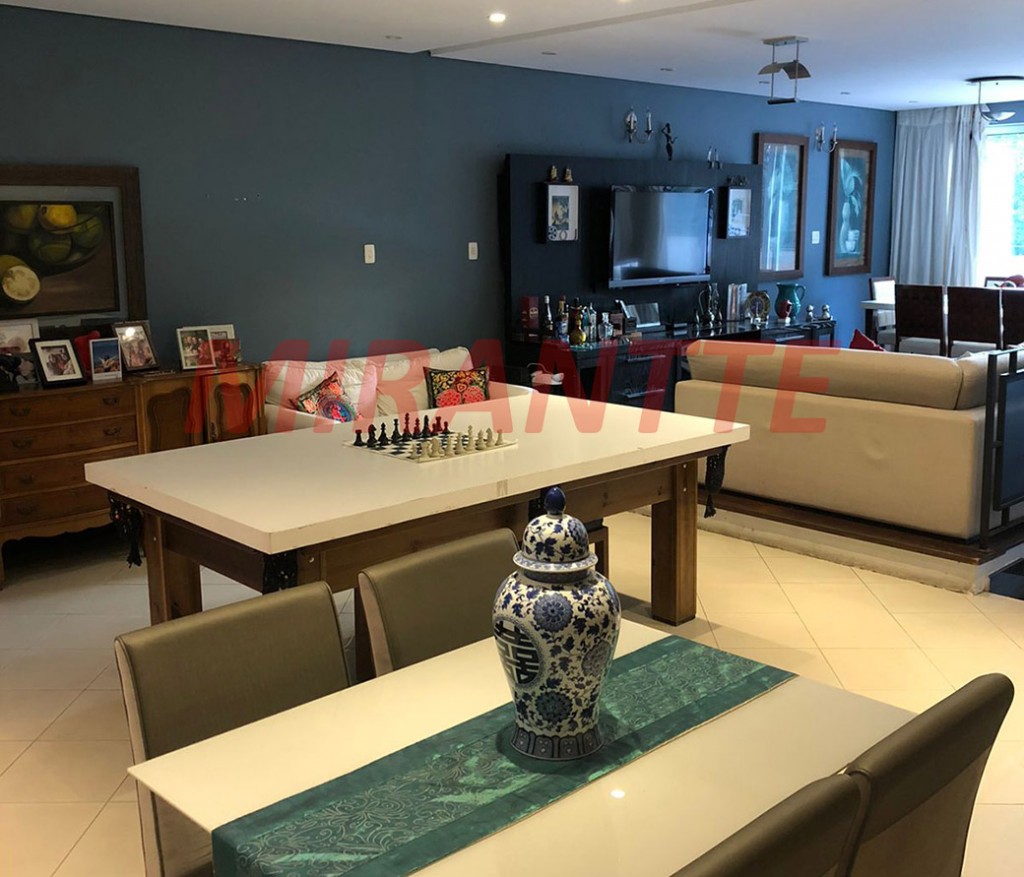 Sobrado de 180m² com 4 quartos em Jardim Consolata